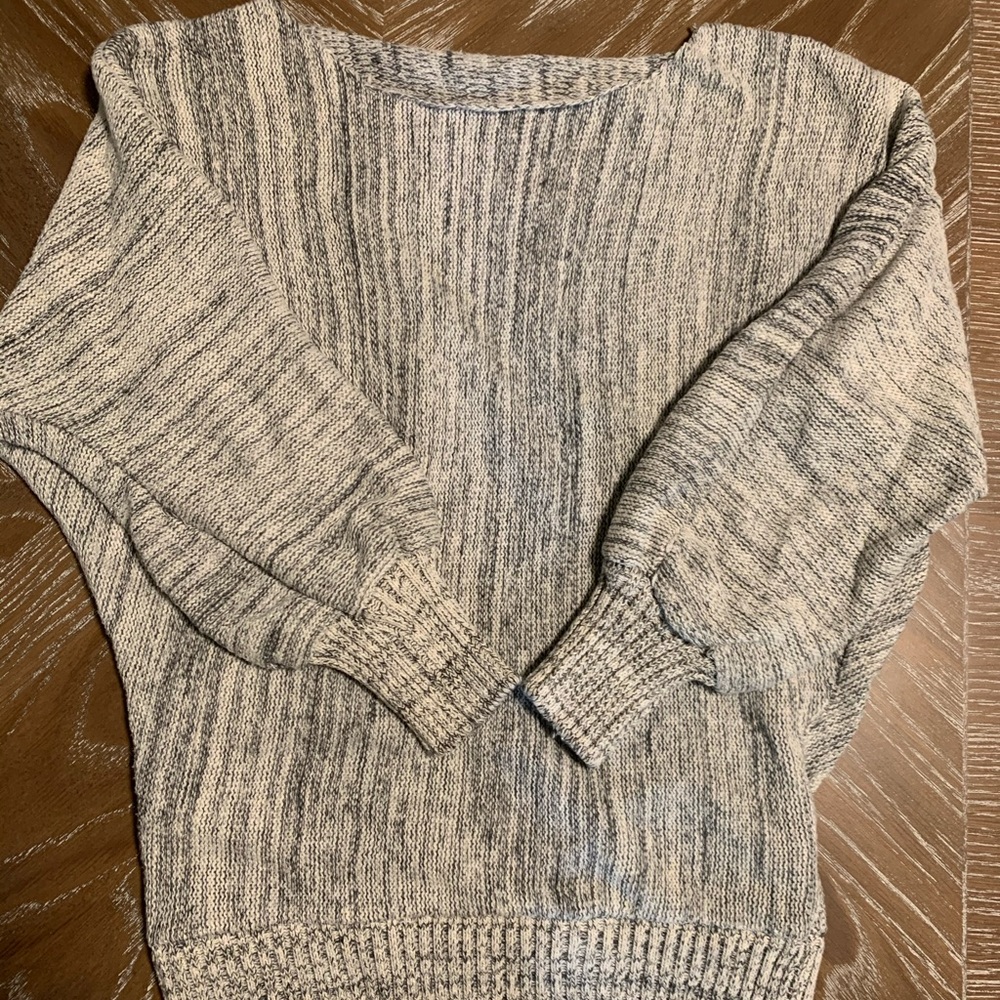 Wide neck sweater!